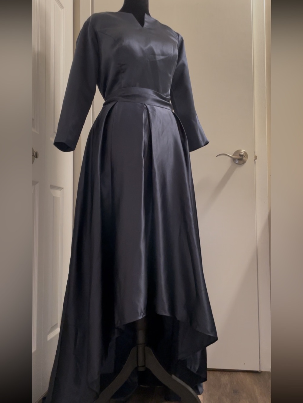 Elegant navy blue Satin High-Low Dress - Classic Women's Evening Dress & pocket